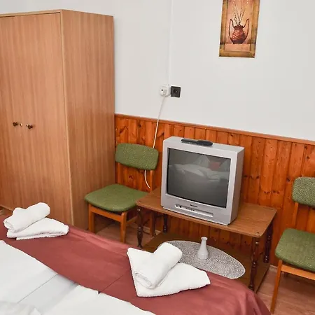 Ξενοδοχείο Hotel Bungallo